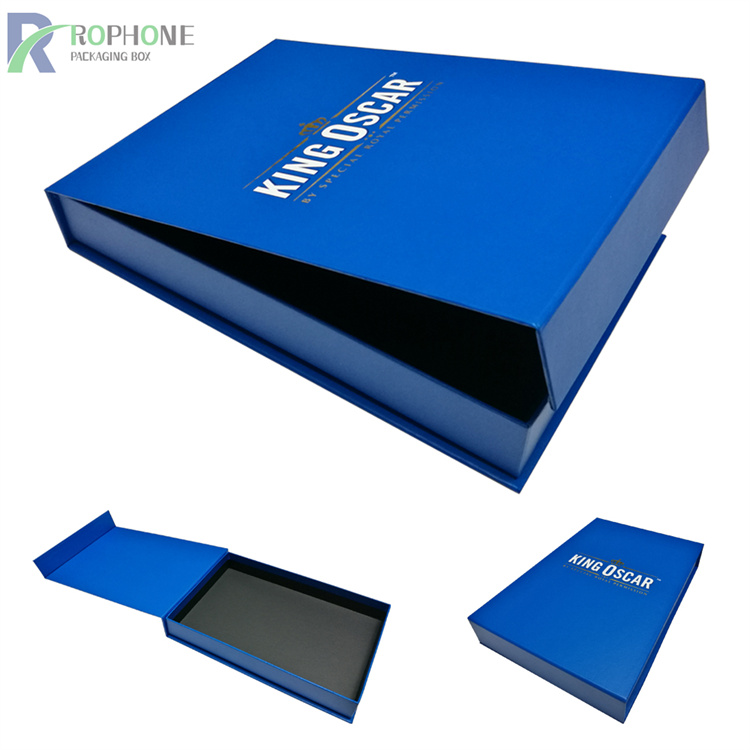 Blauer Karton